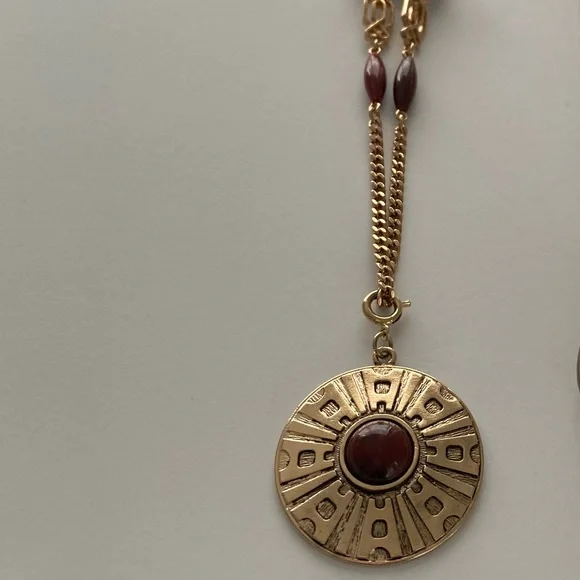 Sarah Cov Gold Necklace with Removable Pendant - Picture 7 of 7